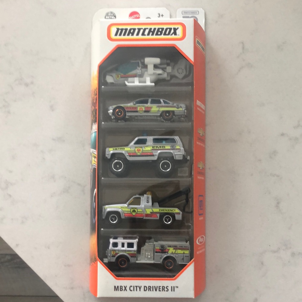 Matchbox MBX City Drivers II- 5 car Set - Multicolor
